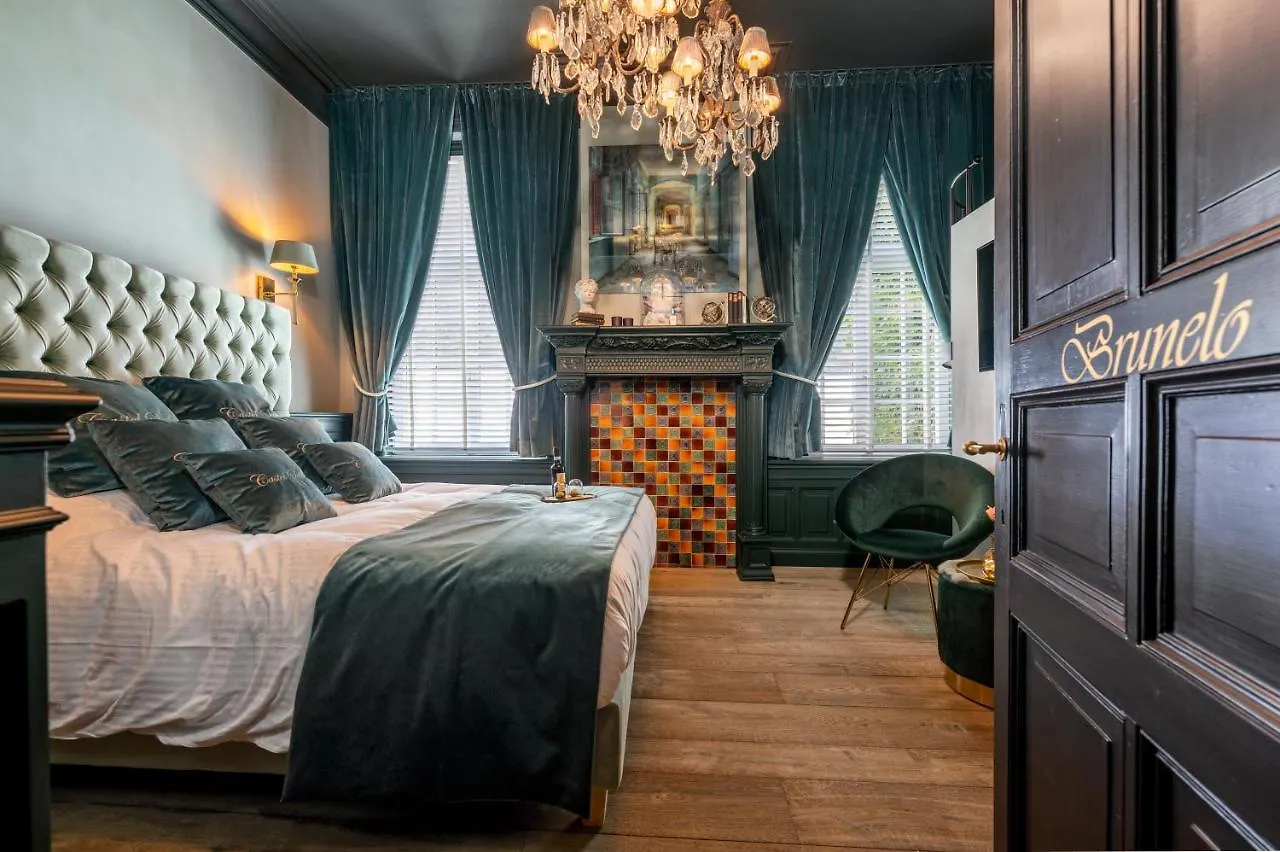 Bed & Breakfast Castelsuites Bruges Belgium